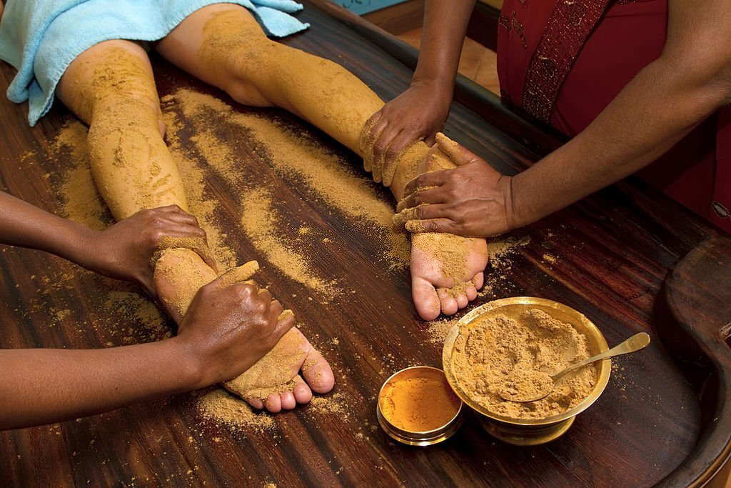 Udwarthanam (Dry Massage) 